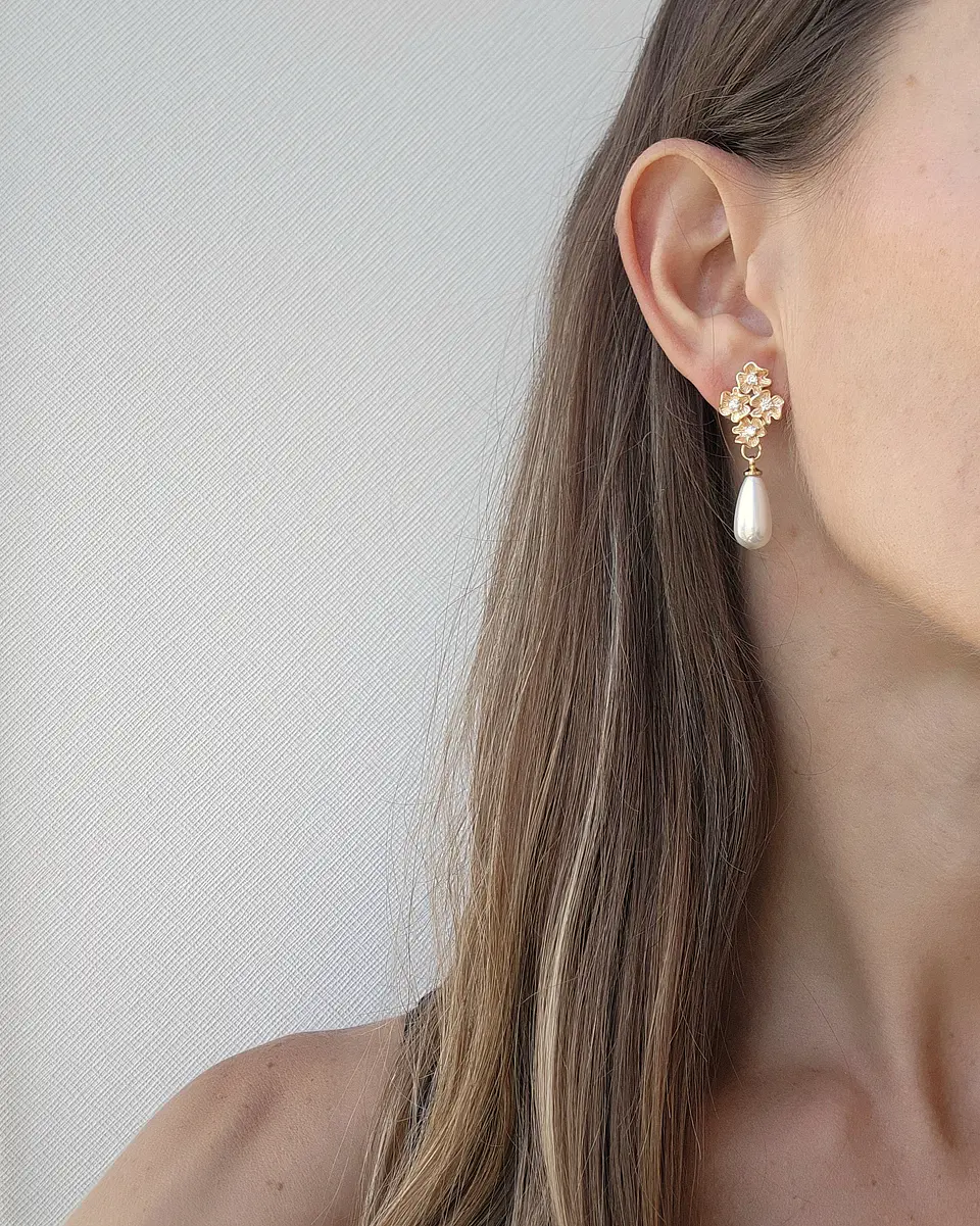 Aros cuatro flores con perla 3