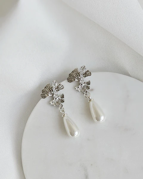 Aros hoja abanico con perla
