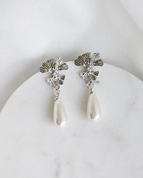 Aros hoja abanico con perla
