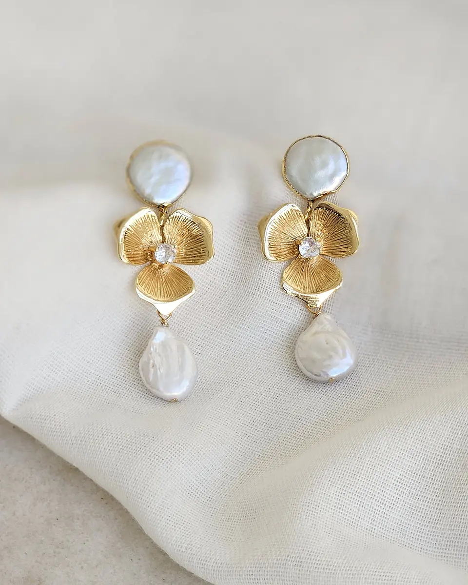 Aros perla, flor dorada y perla barroca 2