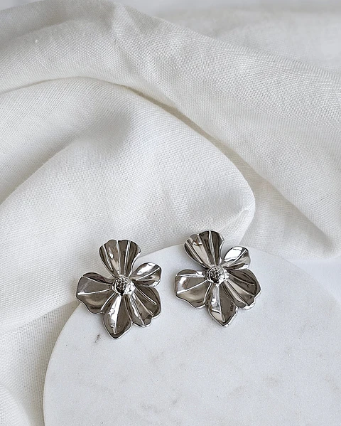 Aros flor grande plateado