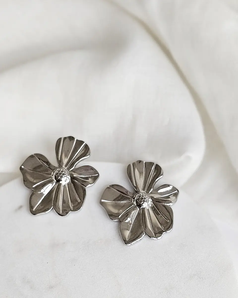 Aros flor grande plateado 2