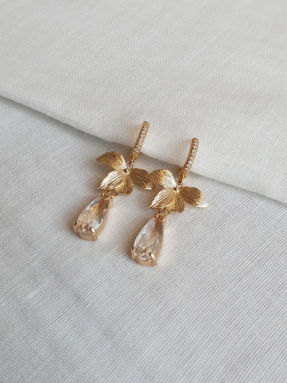 Argollas con hoja y cristal transparente 1