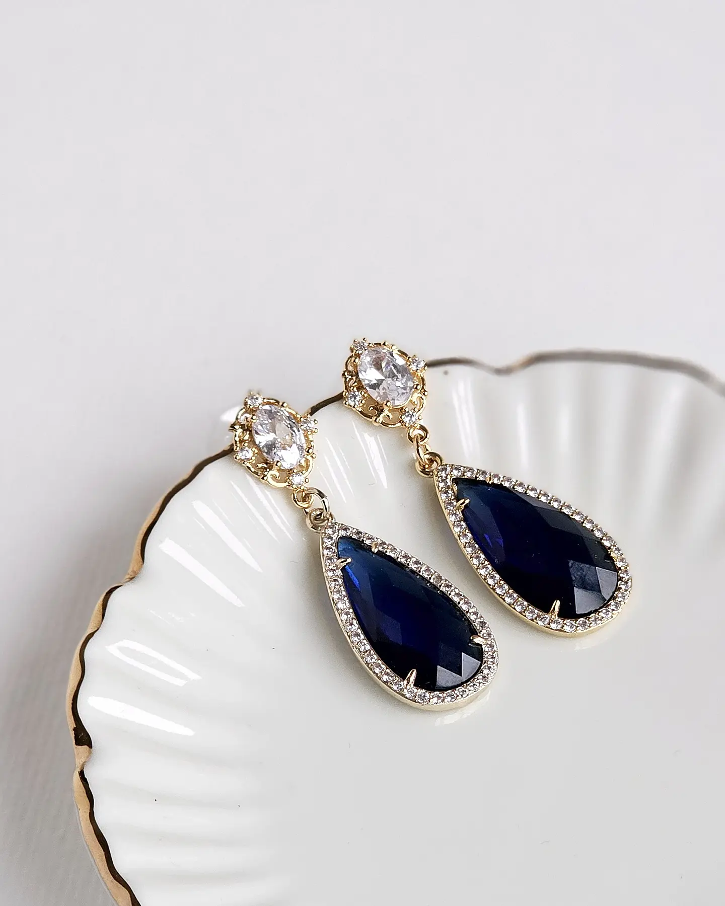 Aros circonita y cristal azul 1