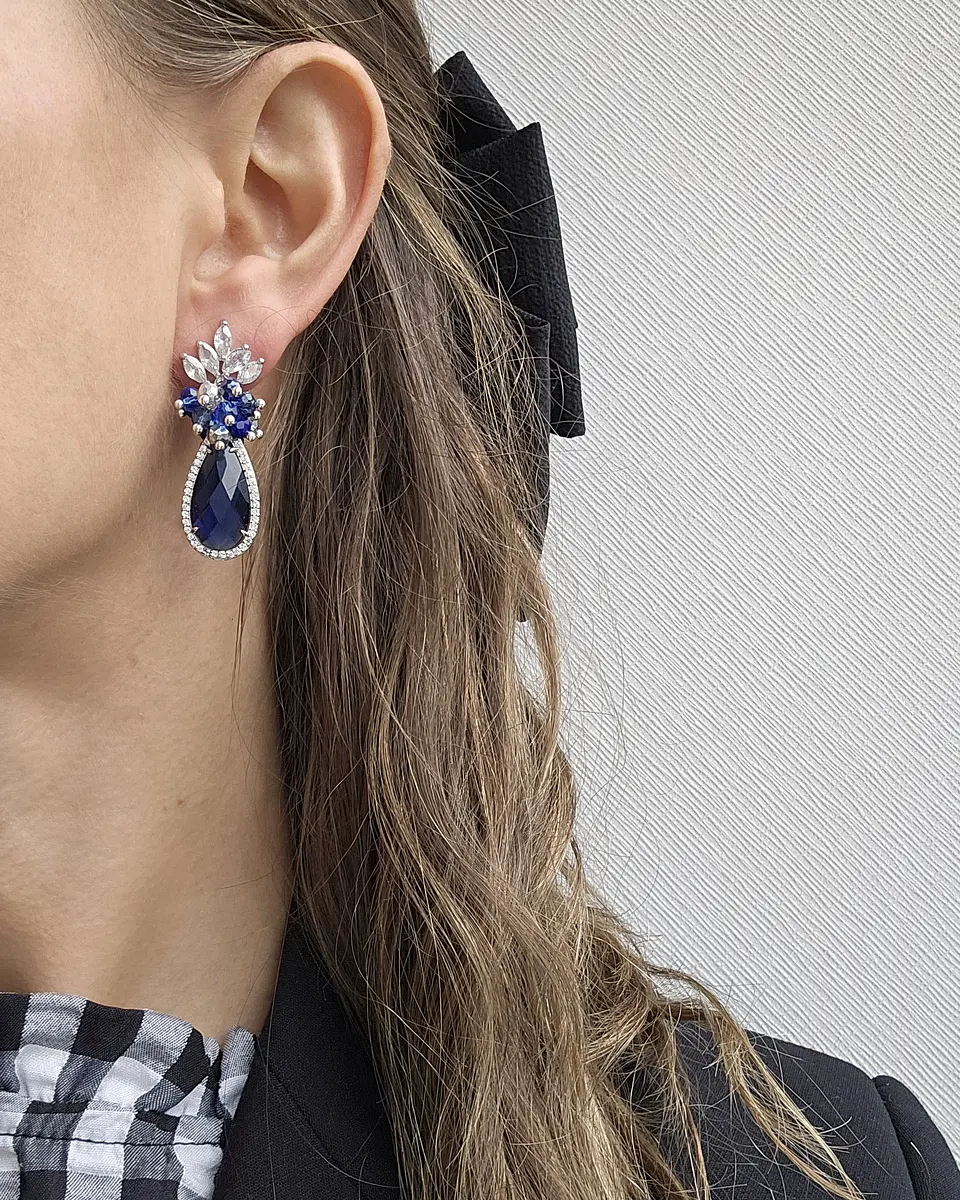 Aros de circonita con cristal azul y racimo 4