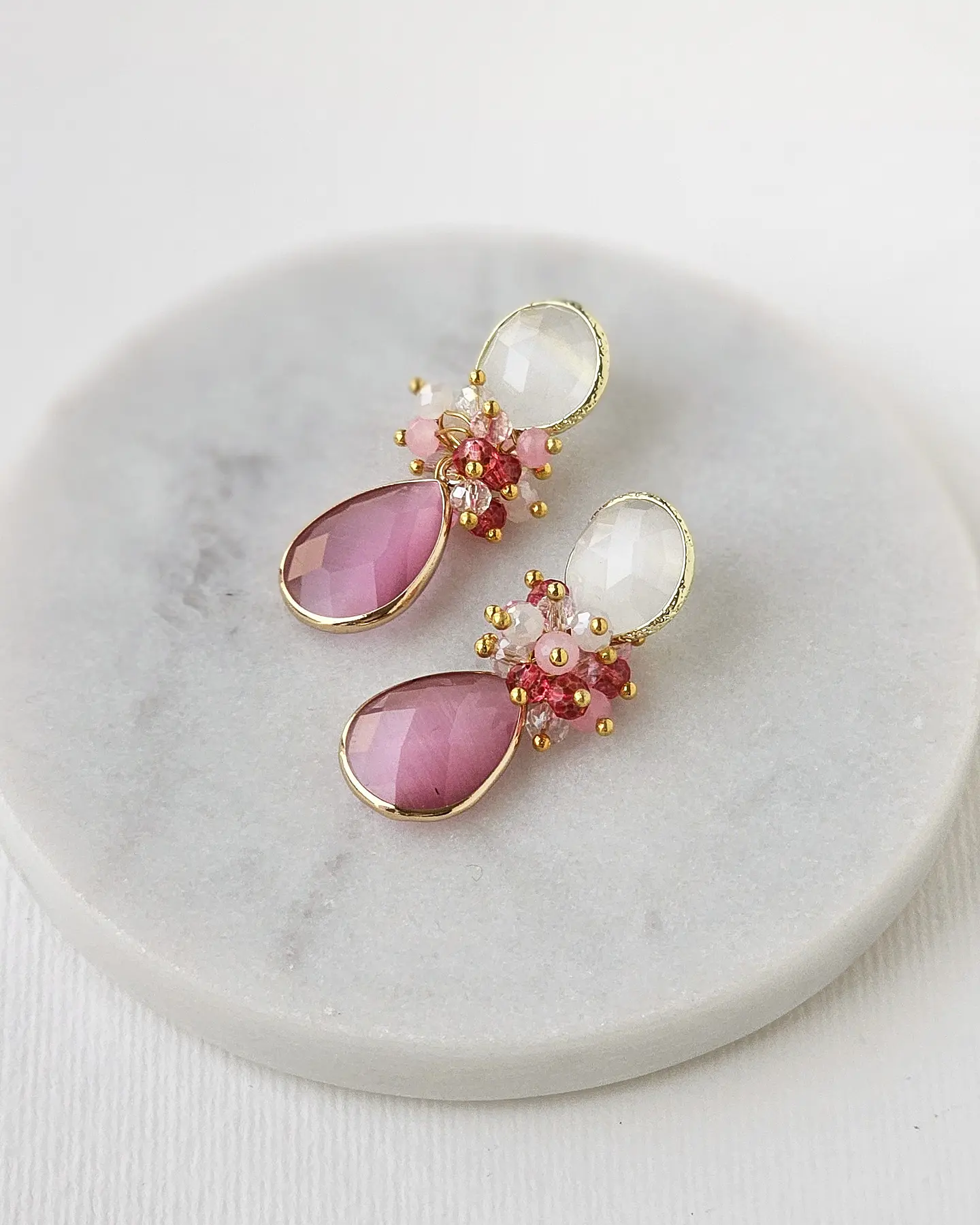 Aros blancos y rosado con racimo 1