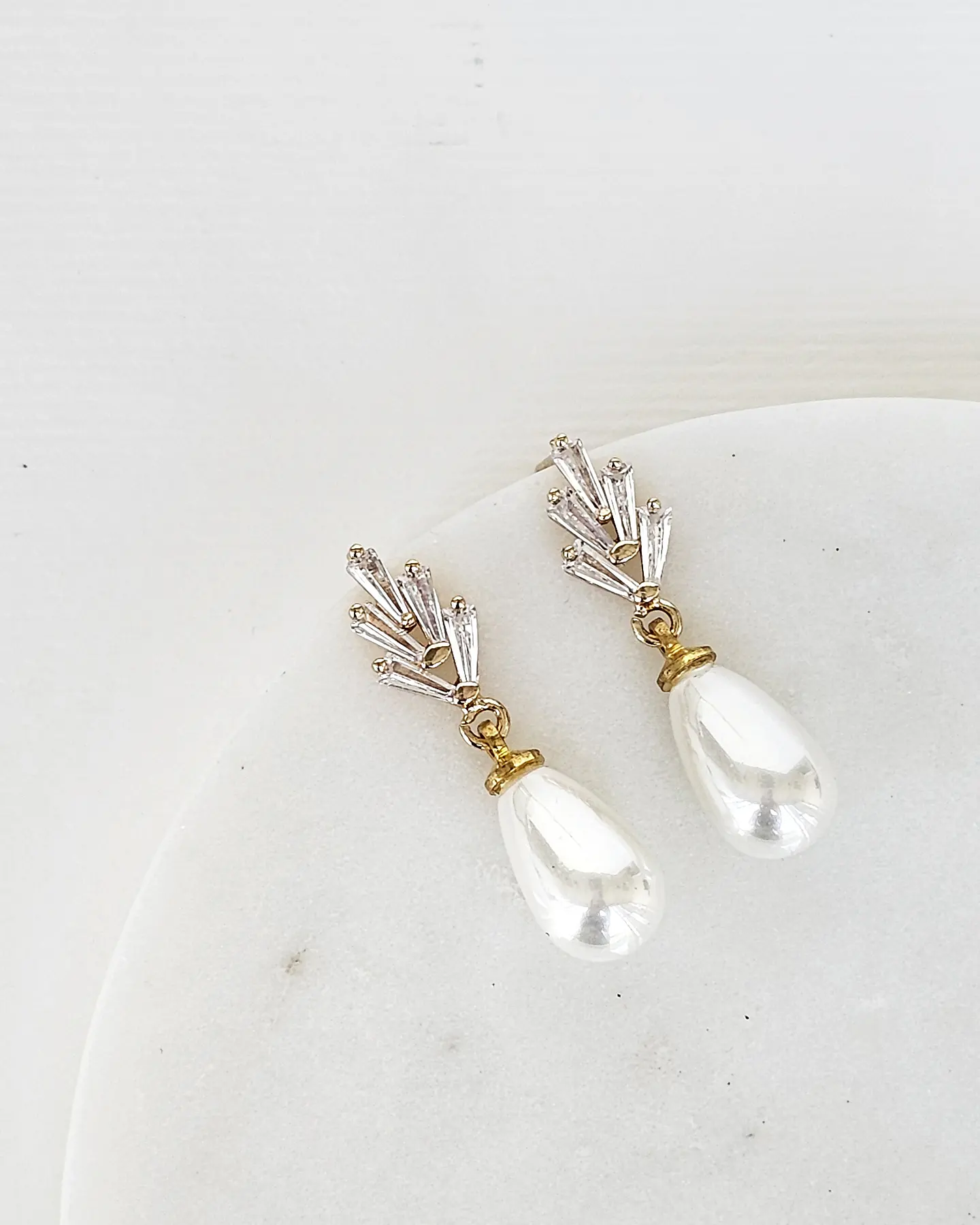 Aros circonita y perla chica oro 1