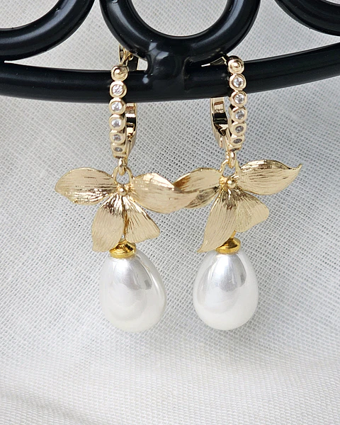 Aros argolla hoja y perla gold