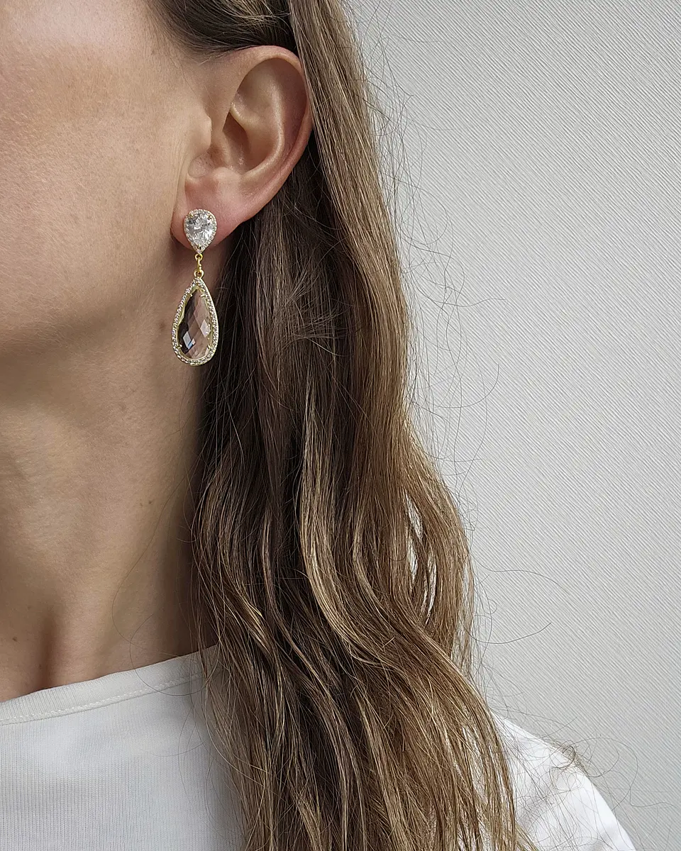 Aros clásicos de circonita y cristal oro 3