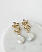 Aros doble flor con perla barroca natural - Miniatura 3
