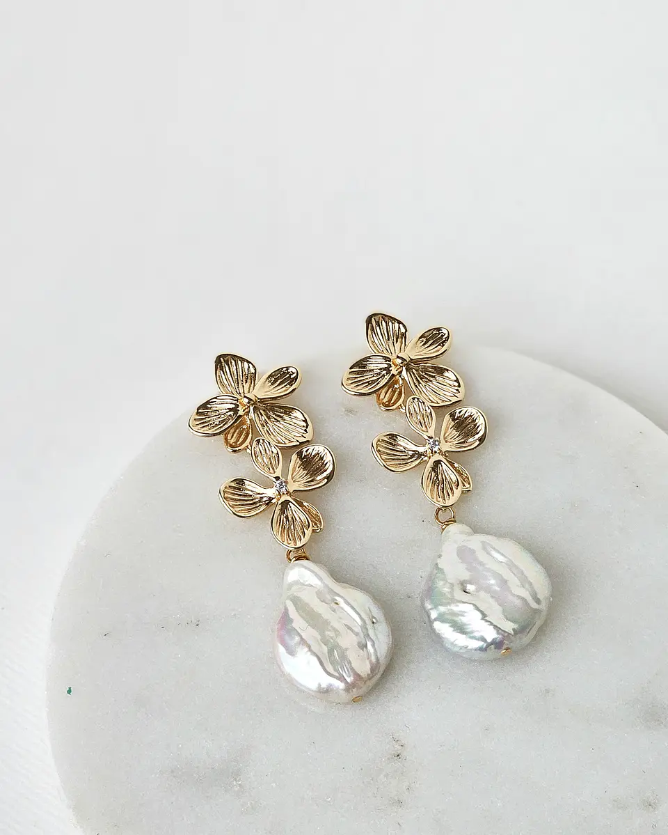 Aros doble flor con perla barroca natural 3