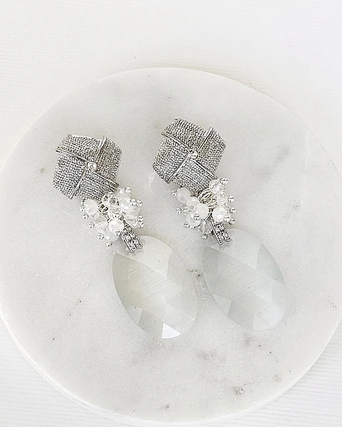 Aros vintage cristal blanco y racimo