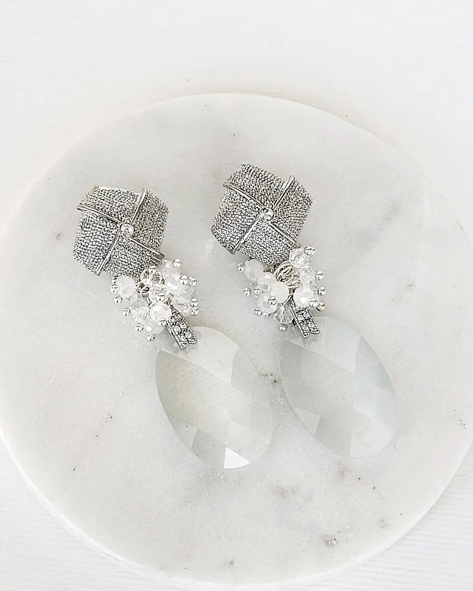 Aros vintage cristal blanco y racimo 1
