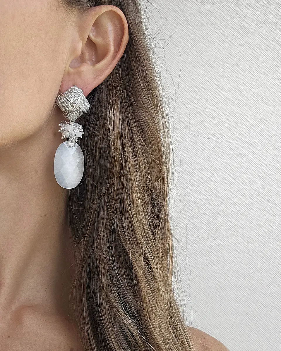 Aros vintage cristal blanco y racimo 3