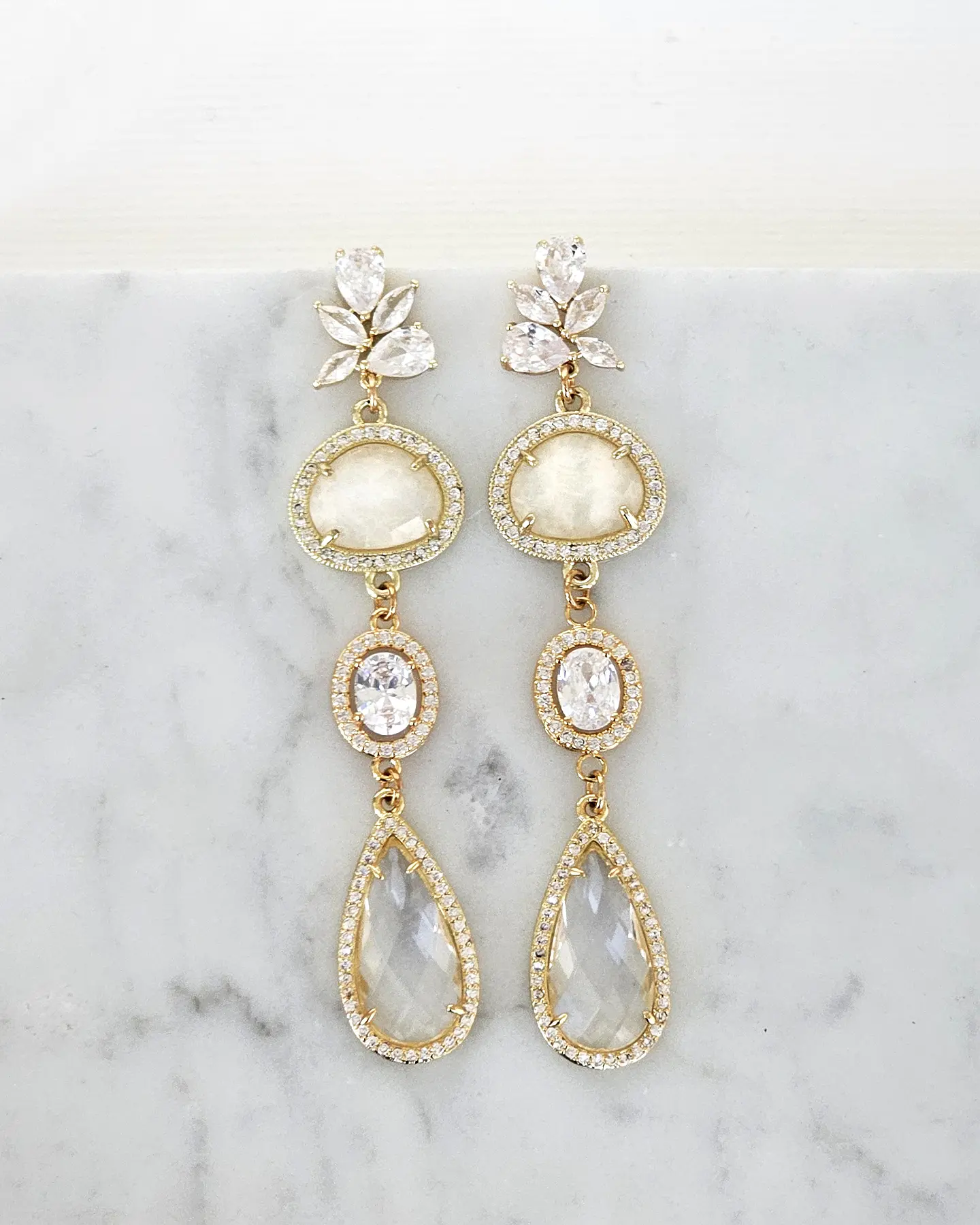 Aros largos cristal blanco y transparente con circonitas 2