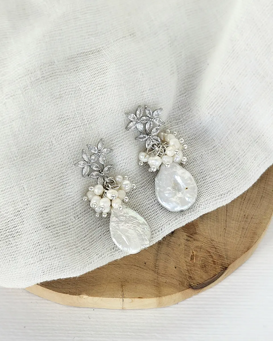 Aros tres flores circonita y perla natural silver 1