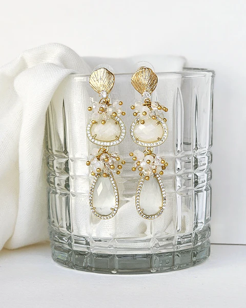 Aros doble cristal blanco con racimo