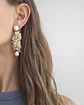 Aros bordados de perla con flores y hojas gold - Miniatura 4