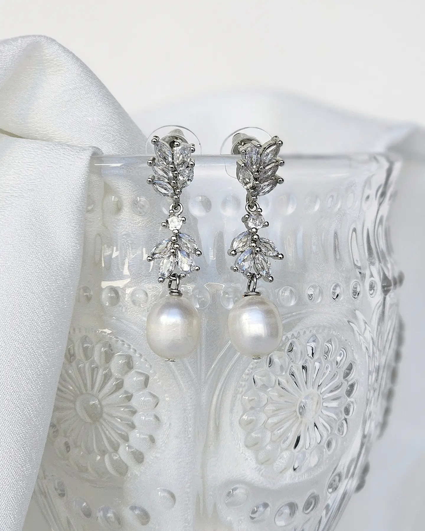 Aros circonitas con perla natural 3
