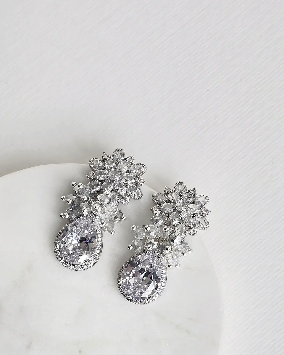 Aros circonita con circón en gota y racimo 2
