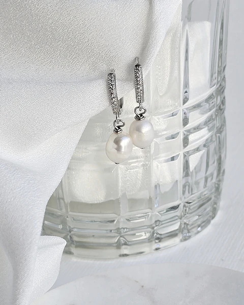 Argolla circonitas y perlas silver