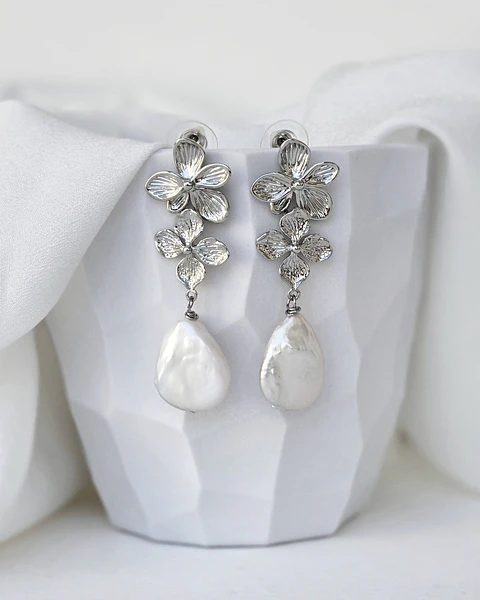 Aros doble flor con perla barroca natural plata