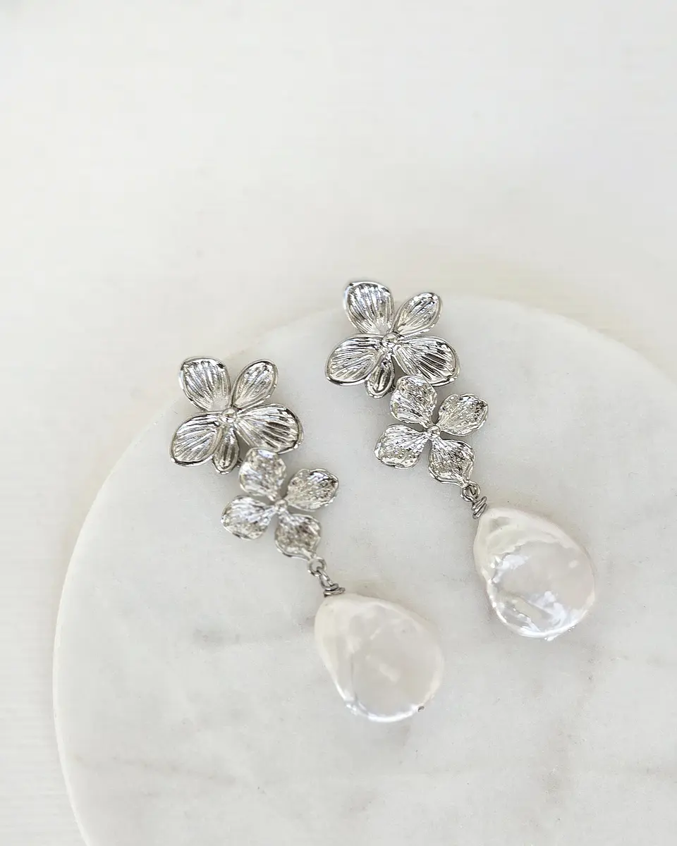 Aros doble flor con perla barroca natural plata 6