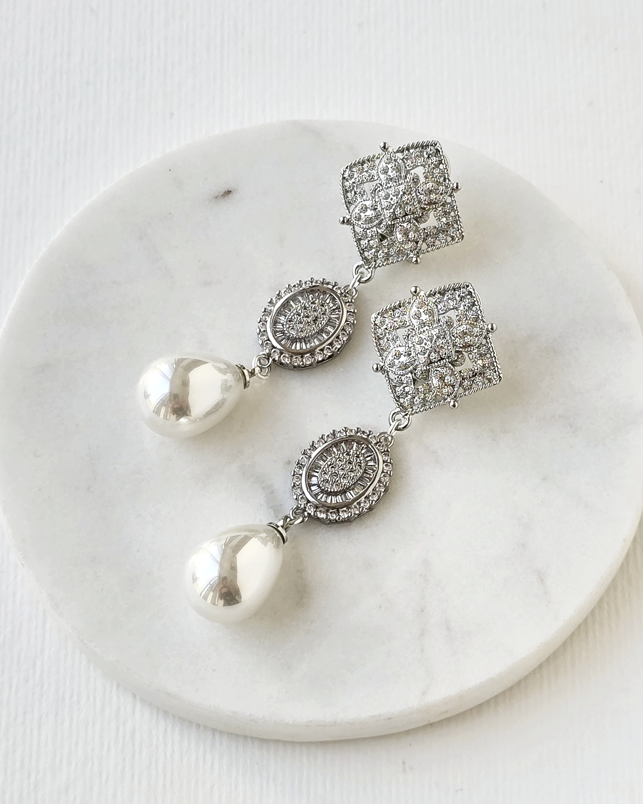 Aros con circones y perla