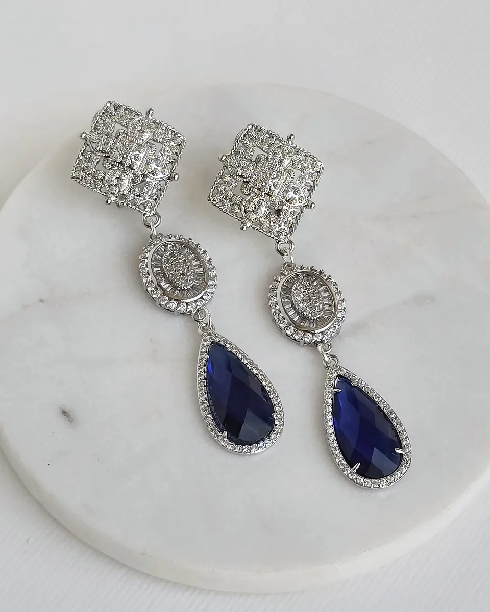 Aros largos azul con circonita 2