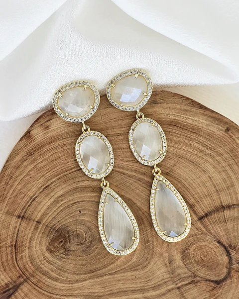 Aros blancos rodeado de circonita largos