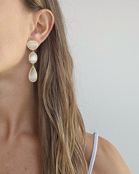 Aros blancos rodeado de circonita largos