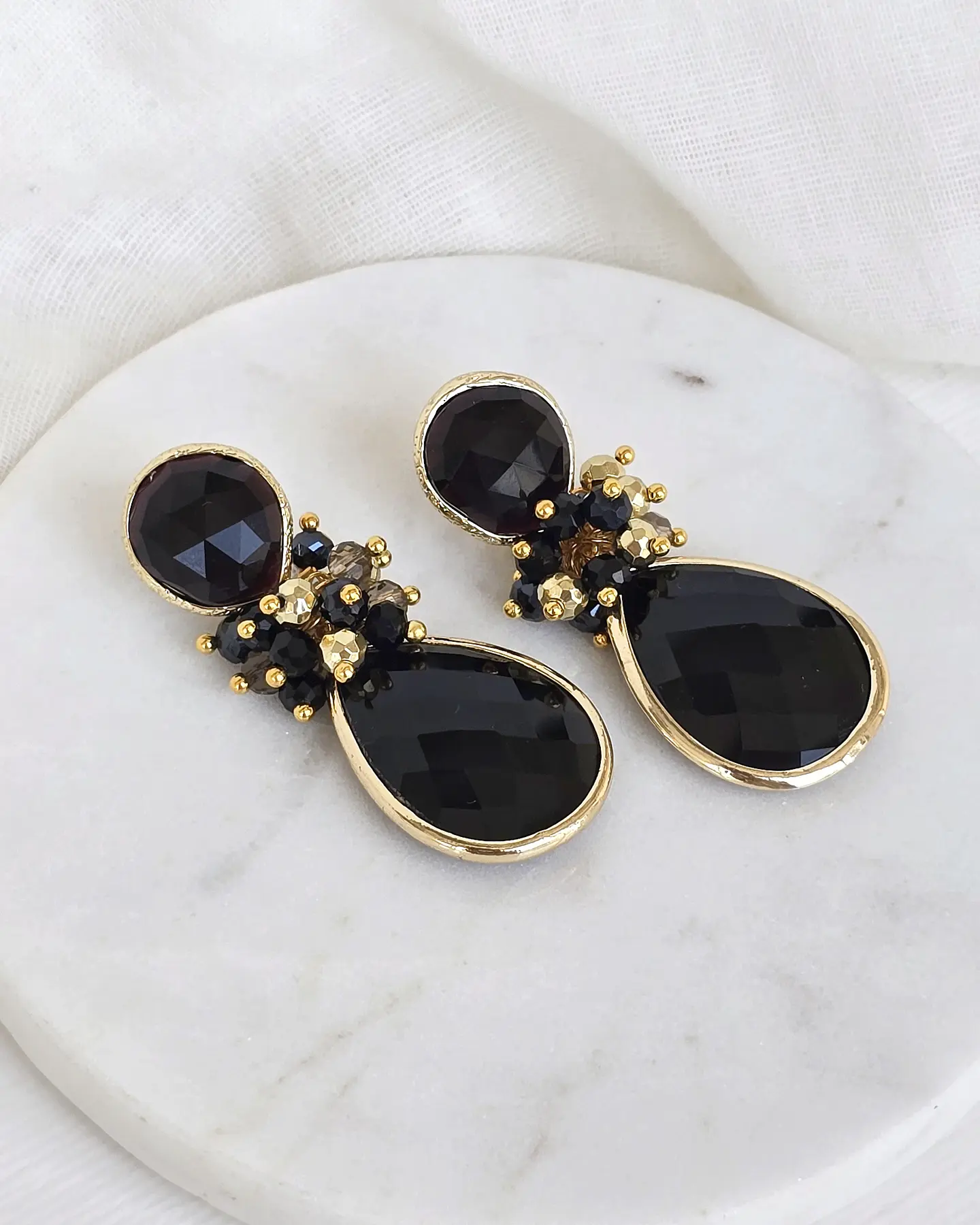 Aros negros con racimo 1