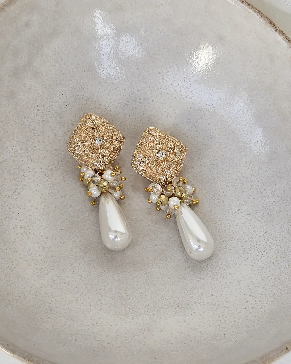 Aros vintage con perla y racimo gold 3