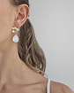 Aros de flor con concha perla de agua dulce - Miniatura 3