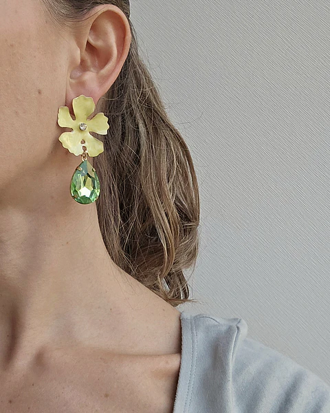 Aros flor amarilla y cristal verde