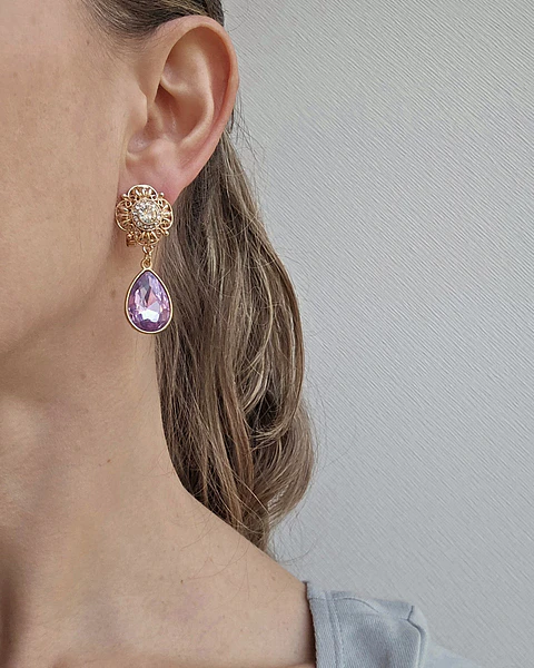 Aros vintage con cristal lila brillante