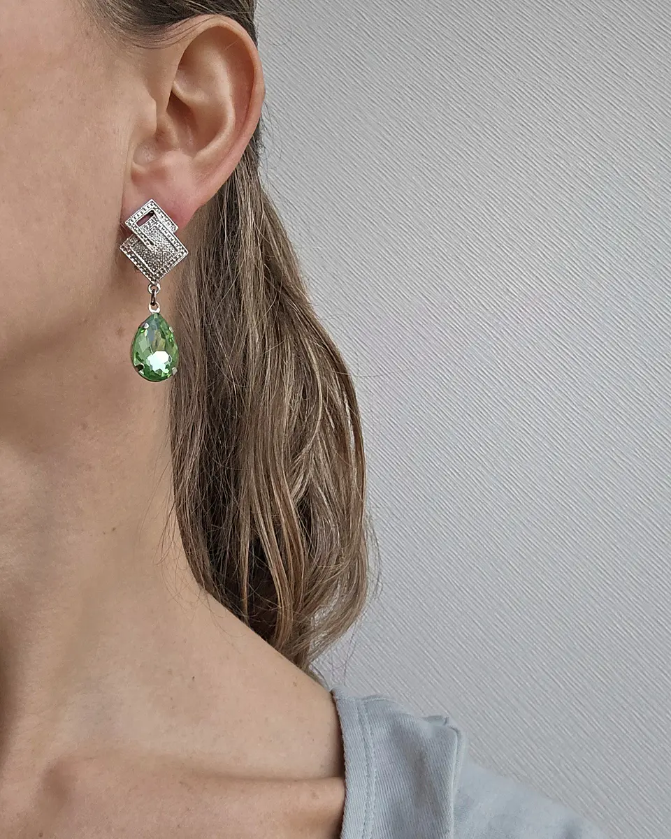 Aros vintage con cristal verde claro 2