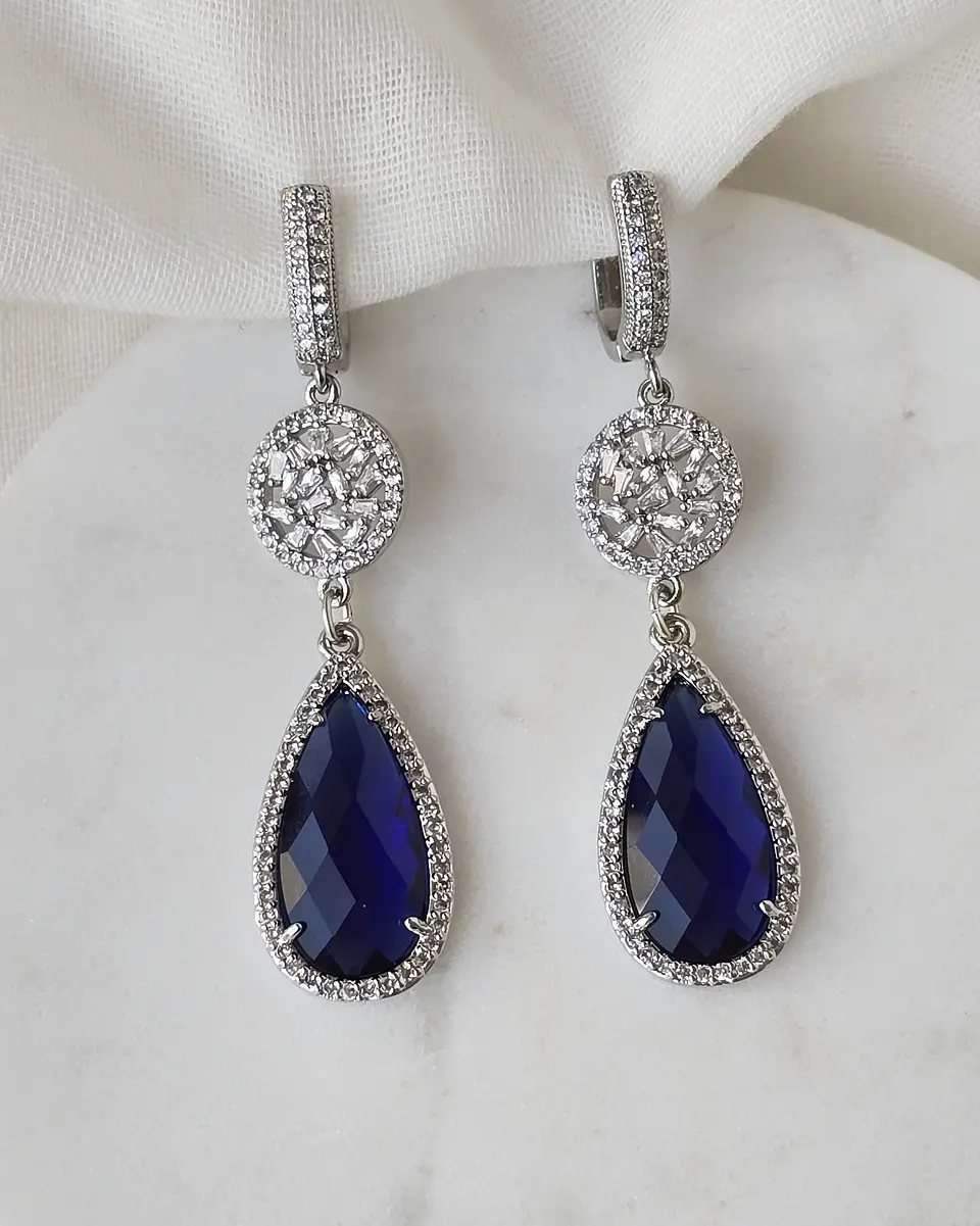 Aros circonita y cristal azul 1