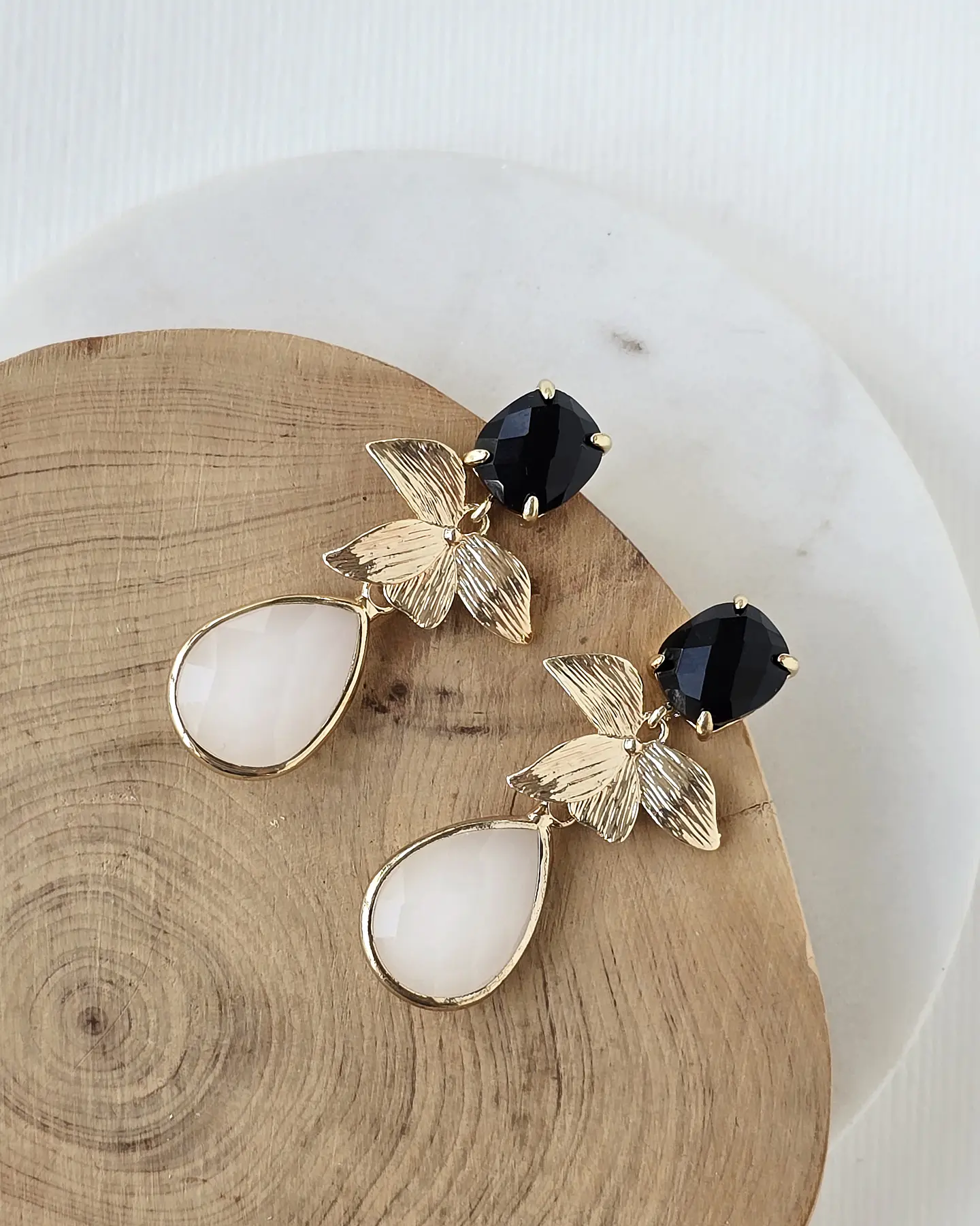 Aros de ágata negra, hoja y cristal blanco 1
