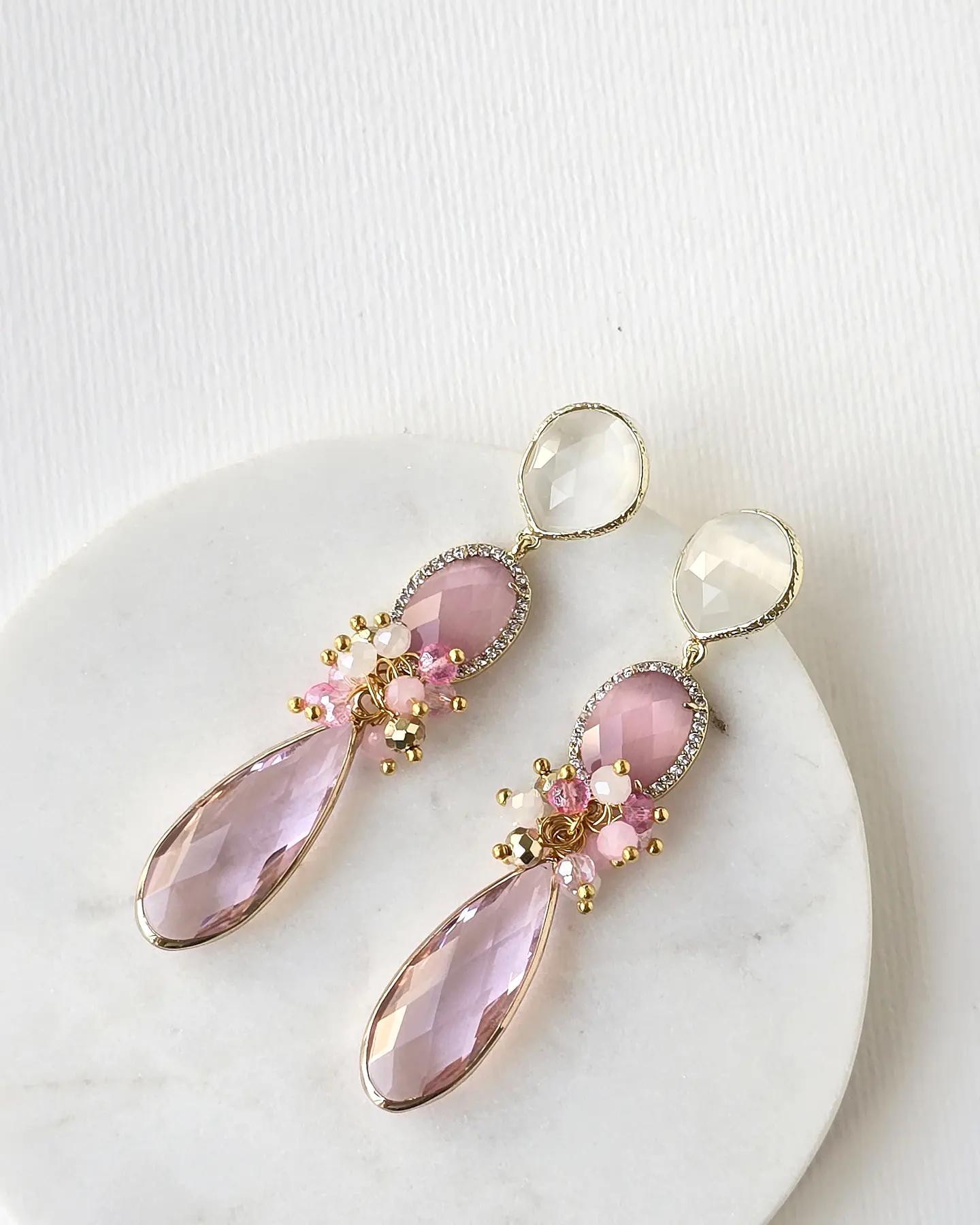 Aros de piedra luna blanca, cristal rosa y racimo 1