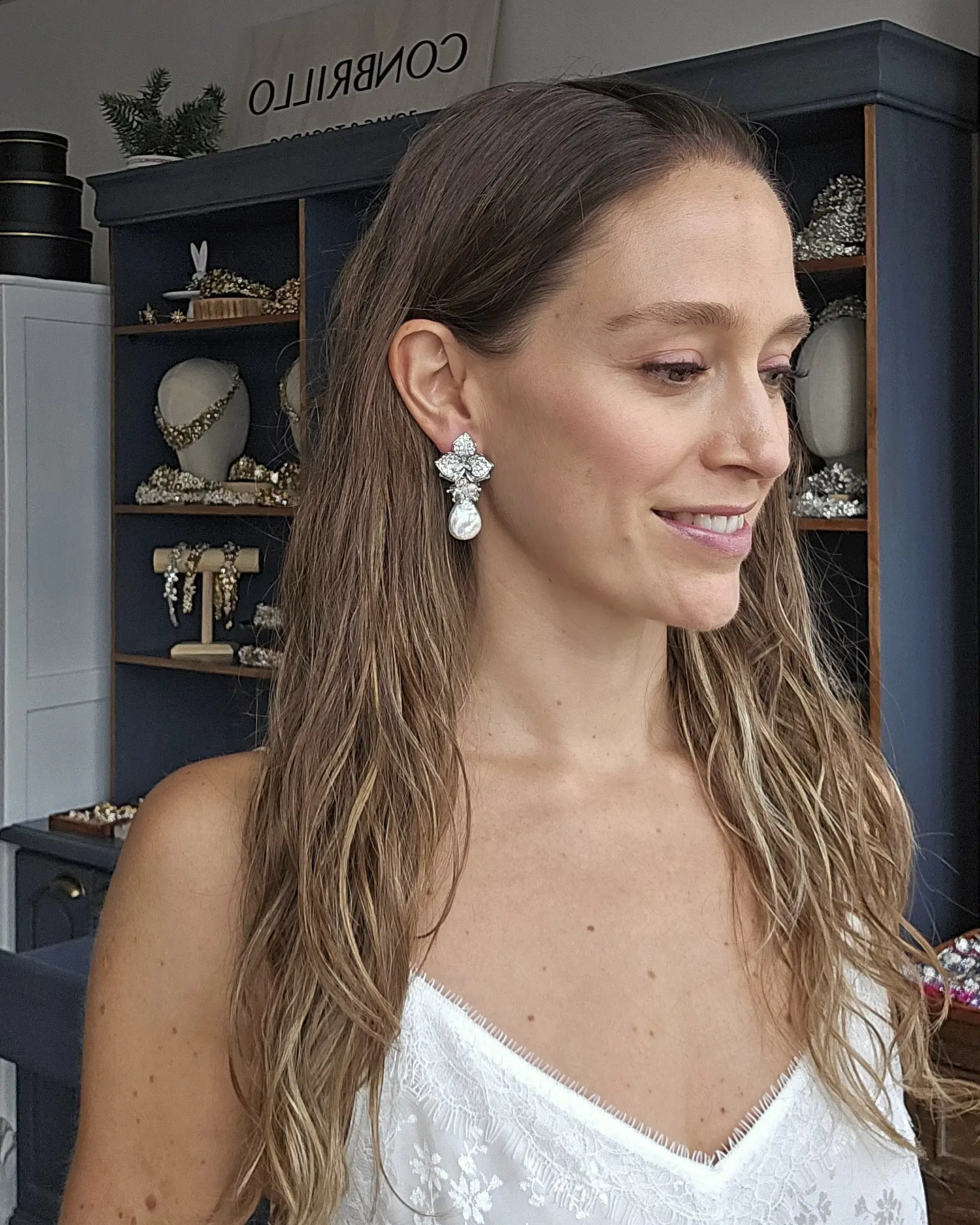 Aros de orquídea con micro circonitas perla barroca y racimo 5