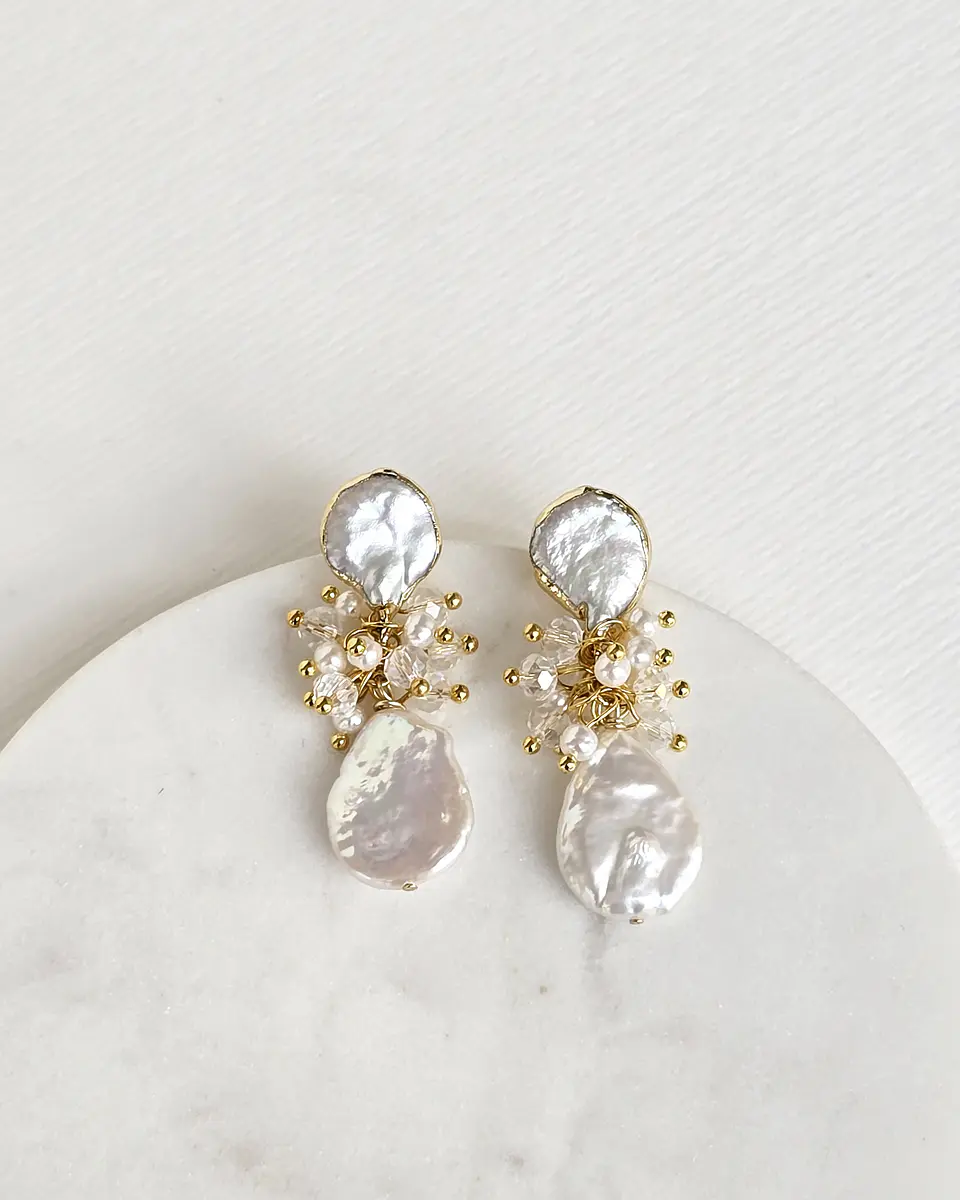 Aros de perla con racimo gold 4