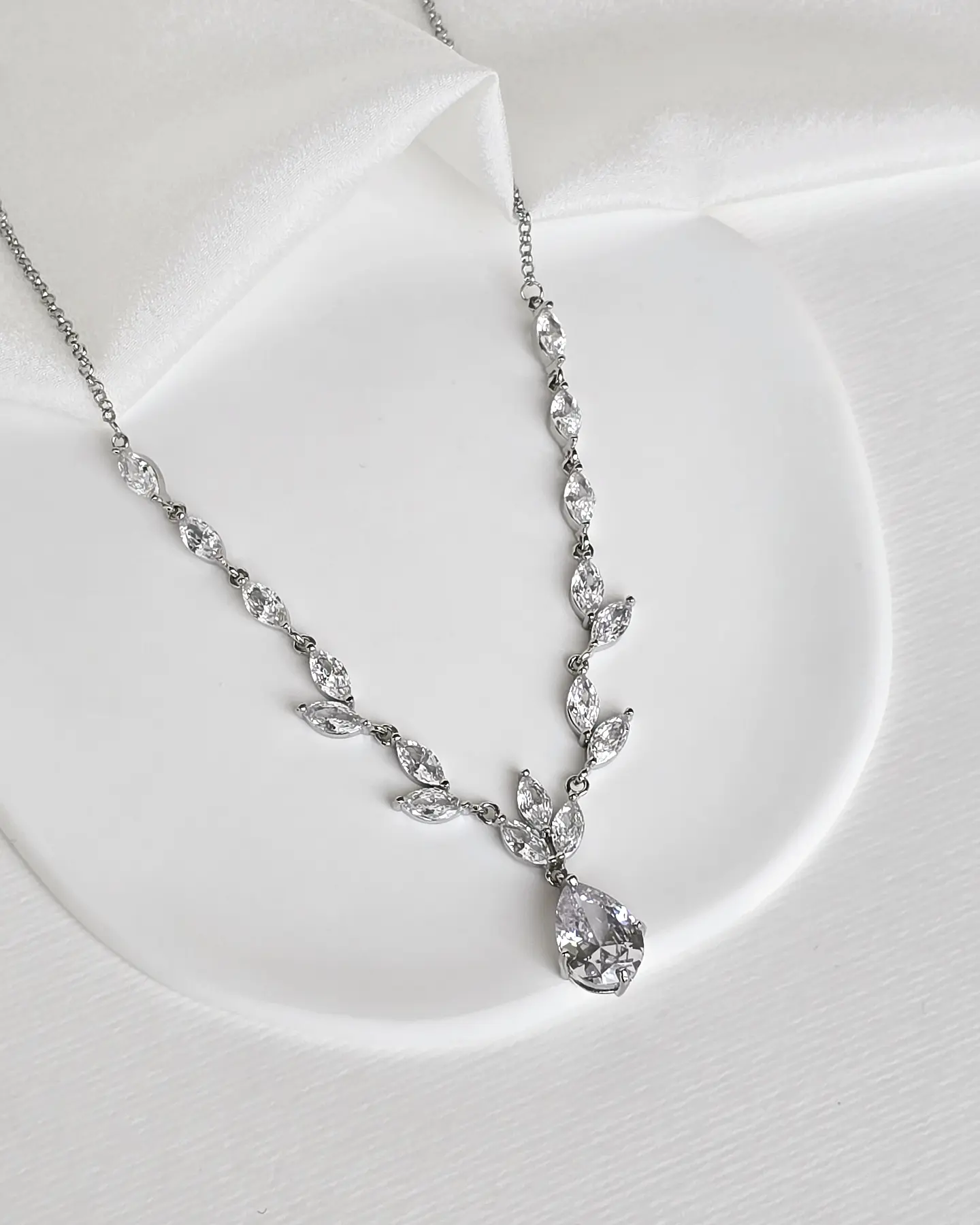 Collar enredadera circonitas 1