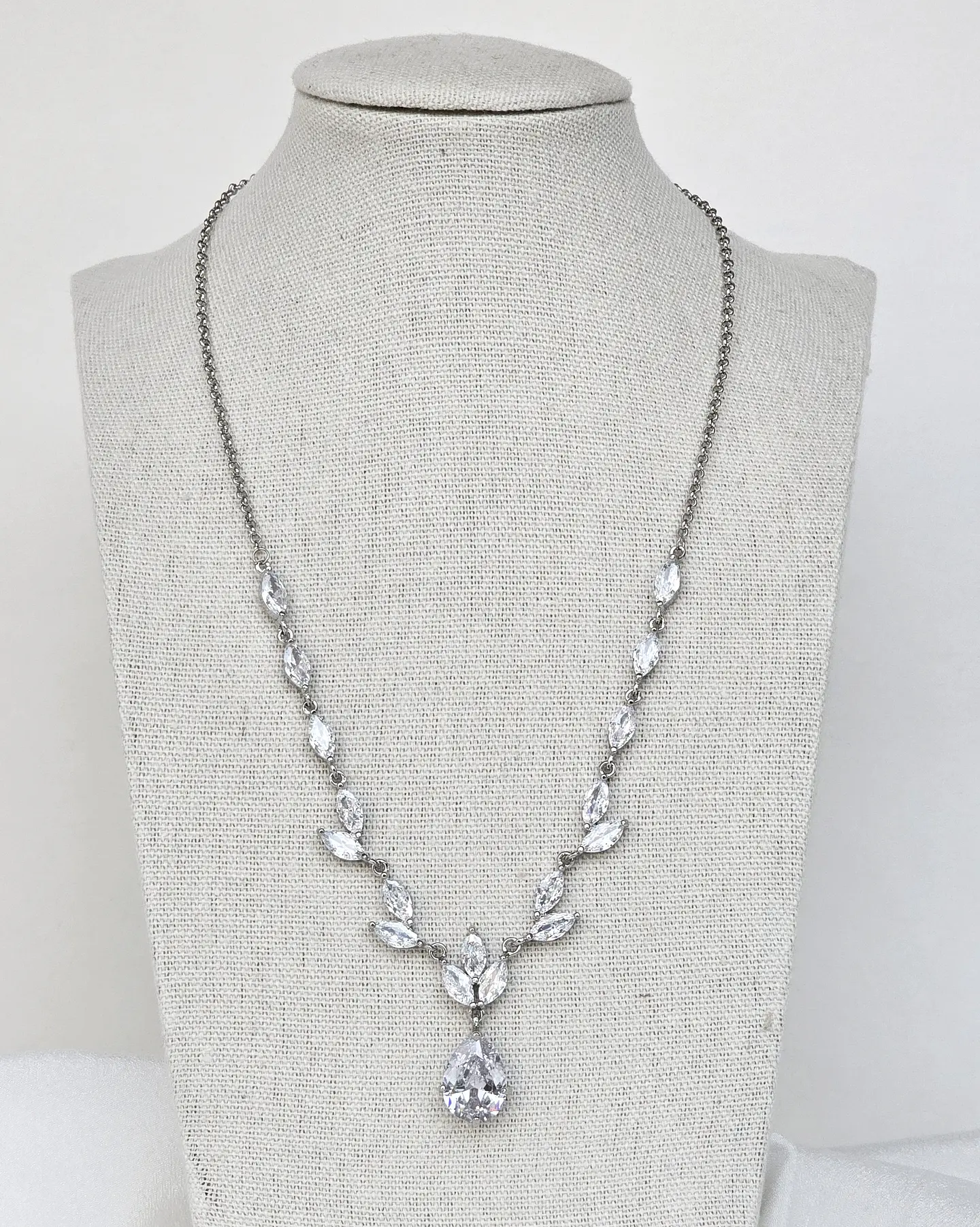 Collar enredadera circonitas 2