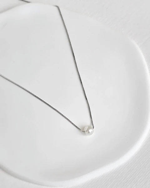 Collar con perla silver