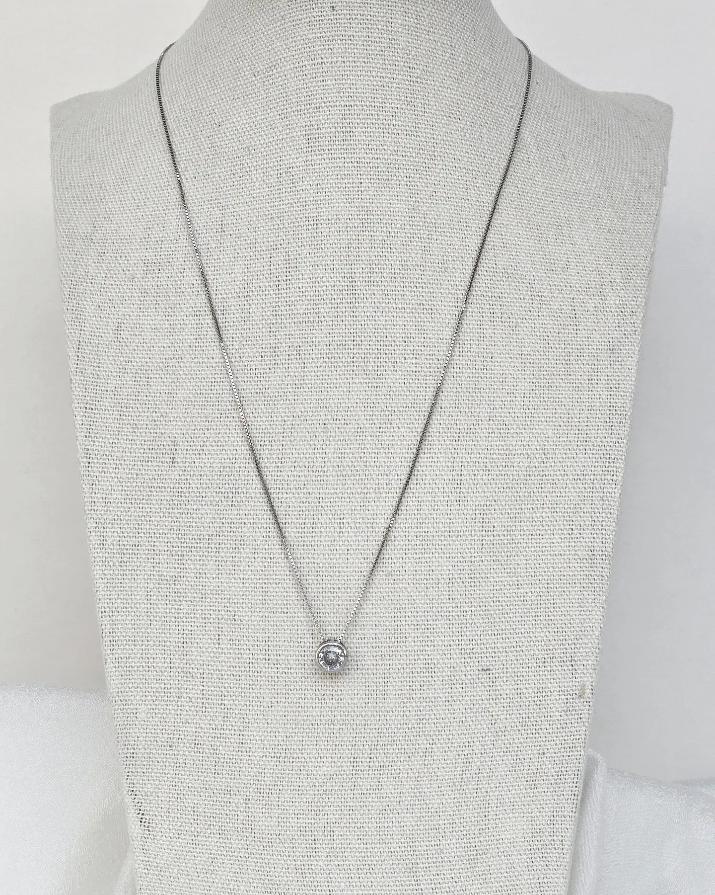 Collar punto de luz plata 40 cms 3