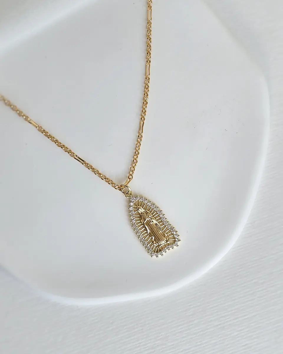 Collar virgen irregular circonitas 1