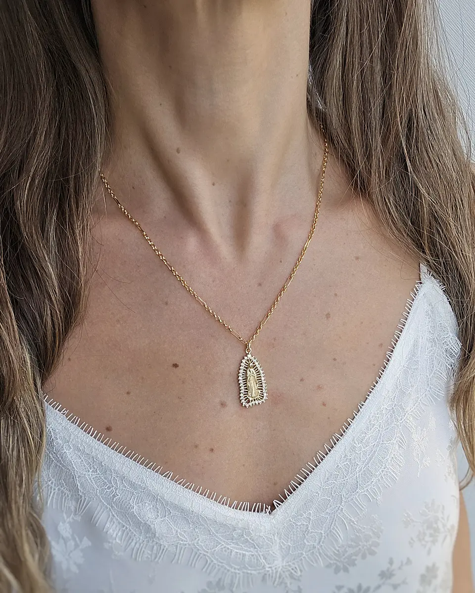 Collar virgen irregular circonitas 3