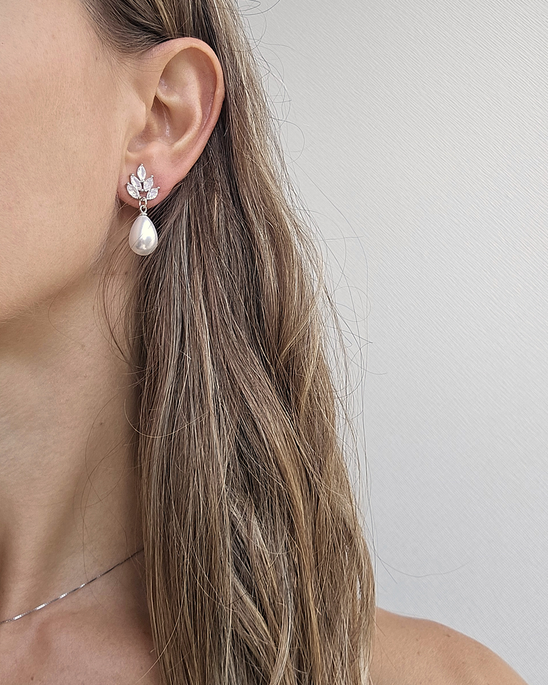 Aros circones con perla chica