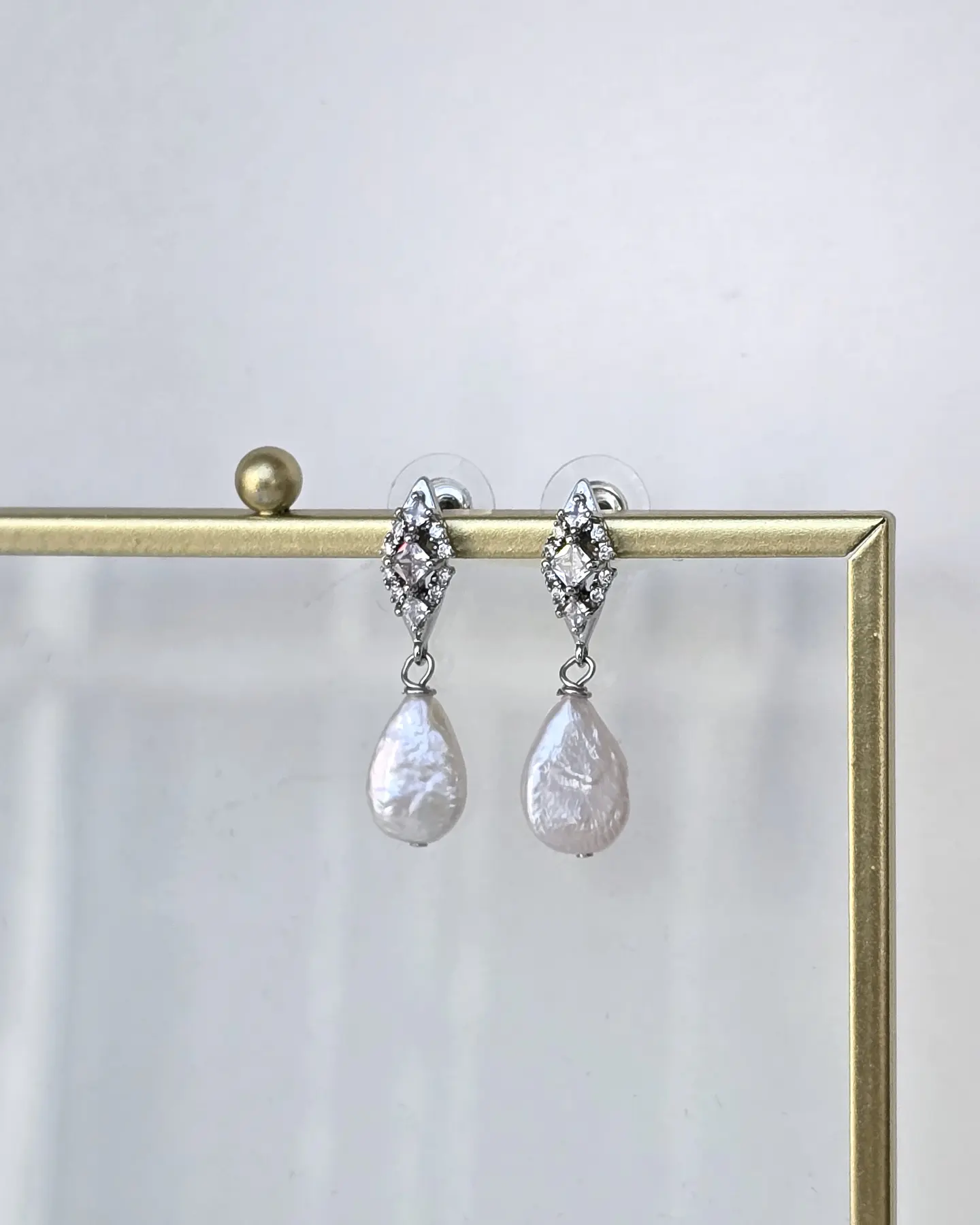 Aros vintage circonita y perla natural 1